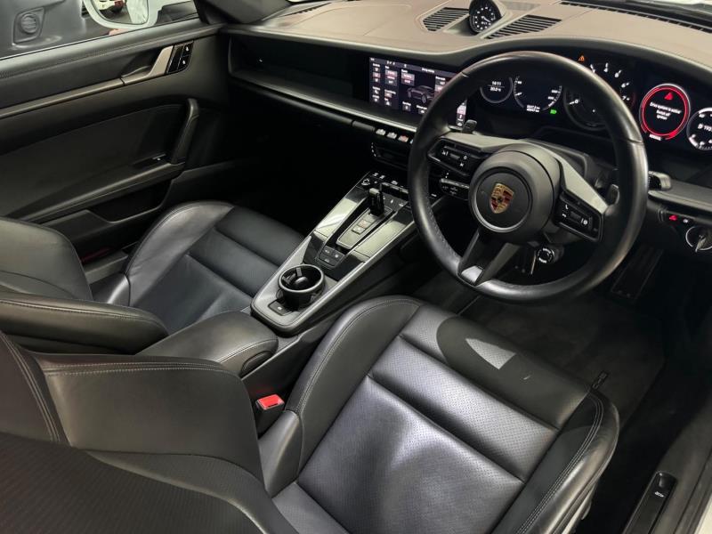 
								2019 Porsche 911 Carrera S Coupe full									