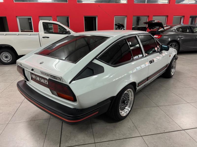 
								1982 Alfa Romeo GTV 2.5 V6 full									