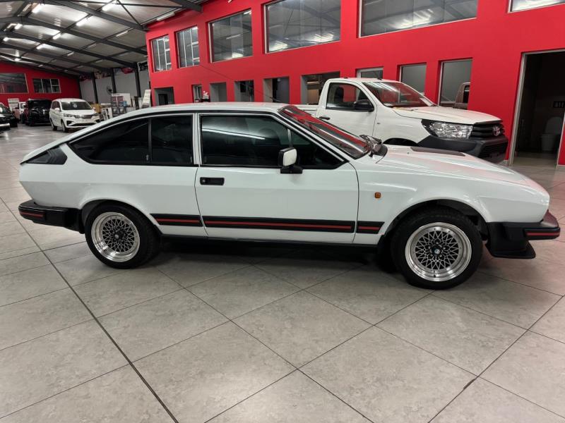 
								1982 Alfa Romeo GTV 2.5 V6 full									