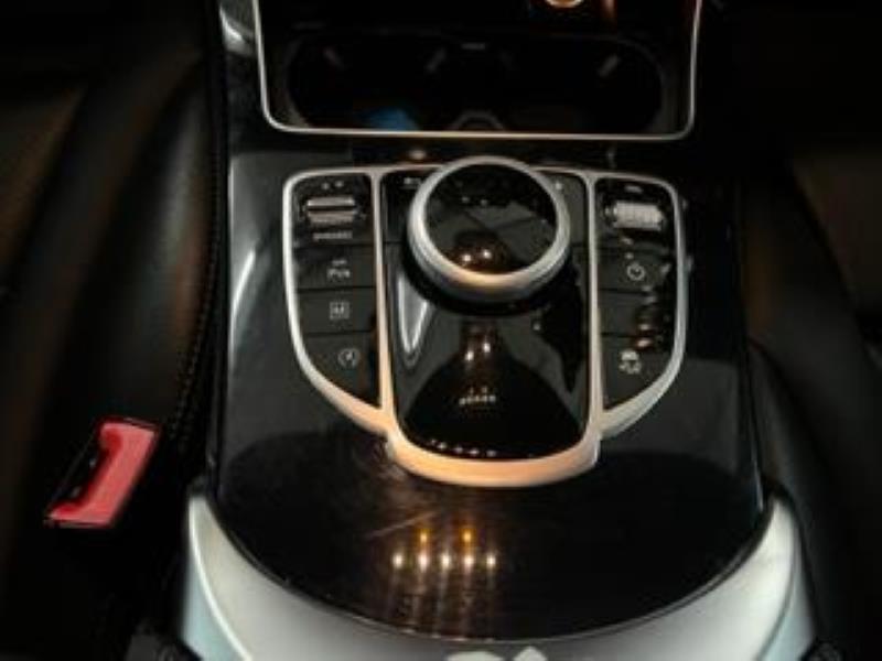 
								2016 Mercedes-Benz GLC GLC300 4Matic AMG Line full									