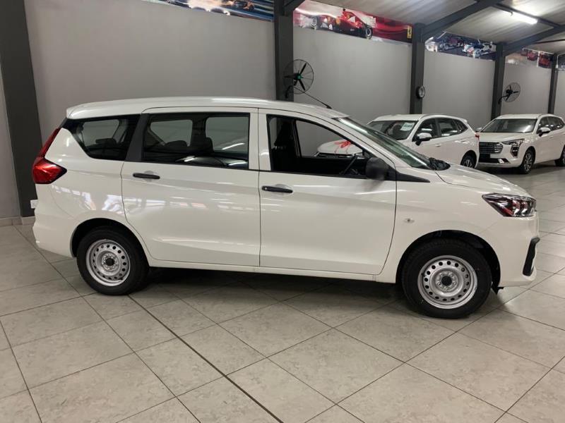 
								2021 Toyota Starlet 1.4 XI full									