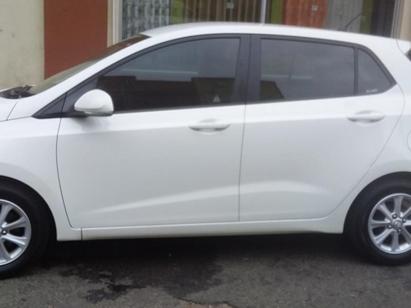 
								2015 HYUNDAI GRAND I10 1.2 FLUID, MANUAL full									