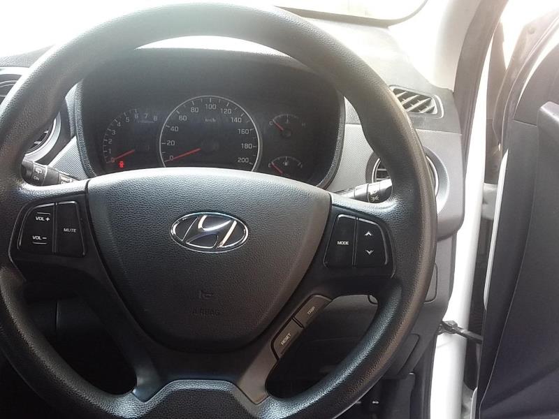
								2015 HYUNDAI GRAND I10 1.2 FLUID, MANUAL full									