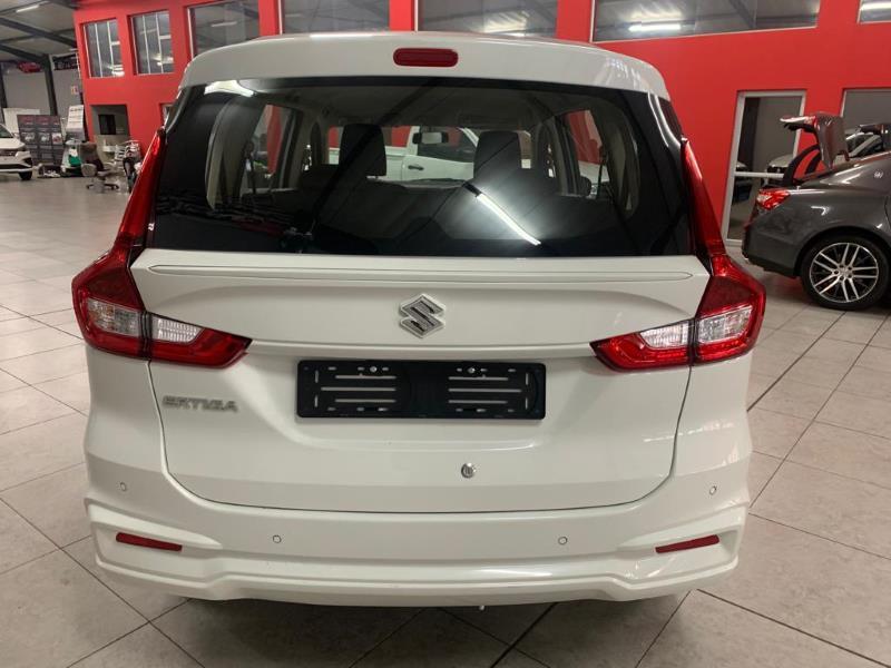 
								2025 Suzuki Ertiga 1.5 GA full									