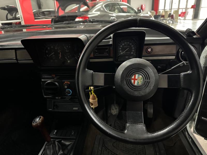 
								1982 Alfa Romeo GTV 2.5 V6 full									