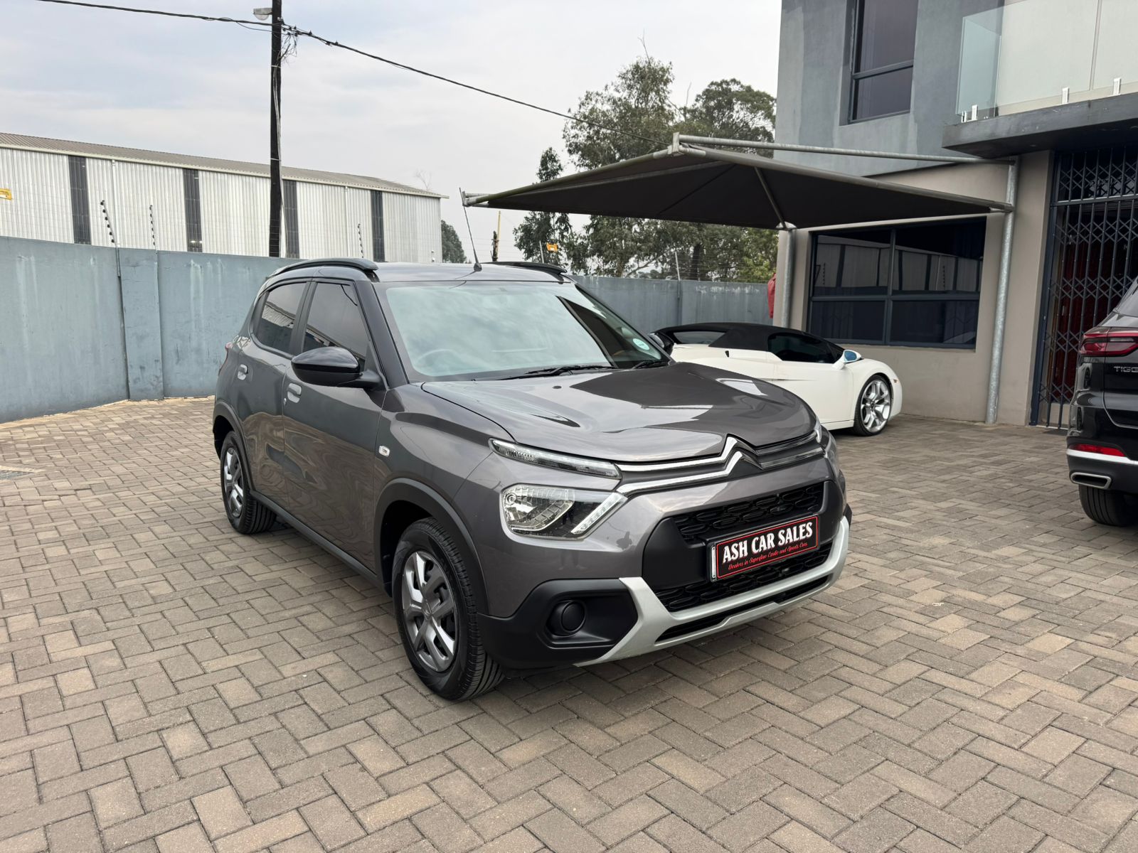 
								2023 Citroen C3 1.2 Feel Manual full									