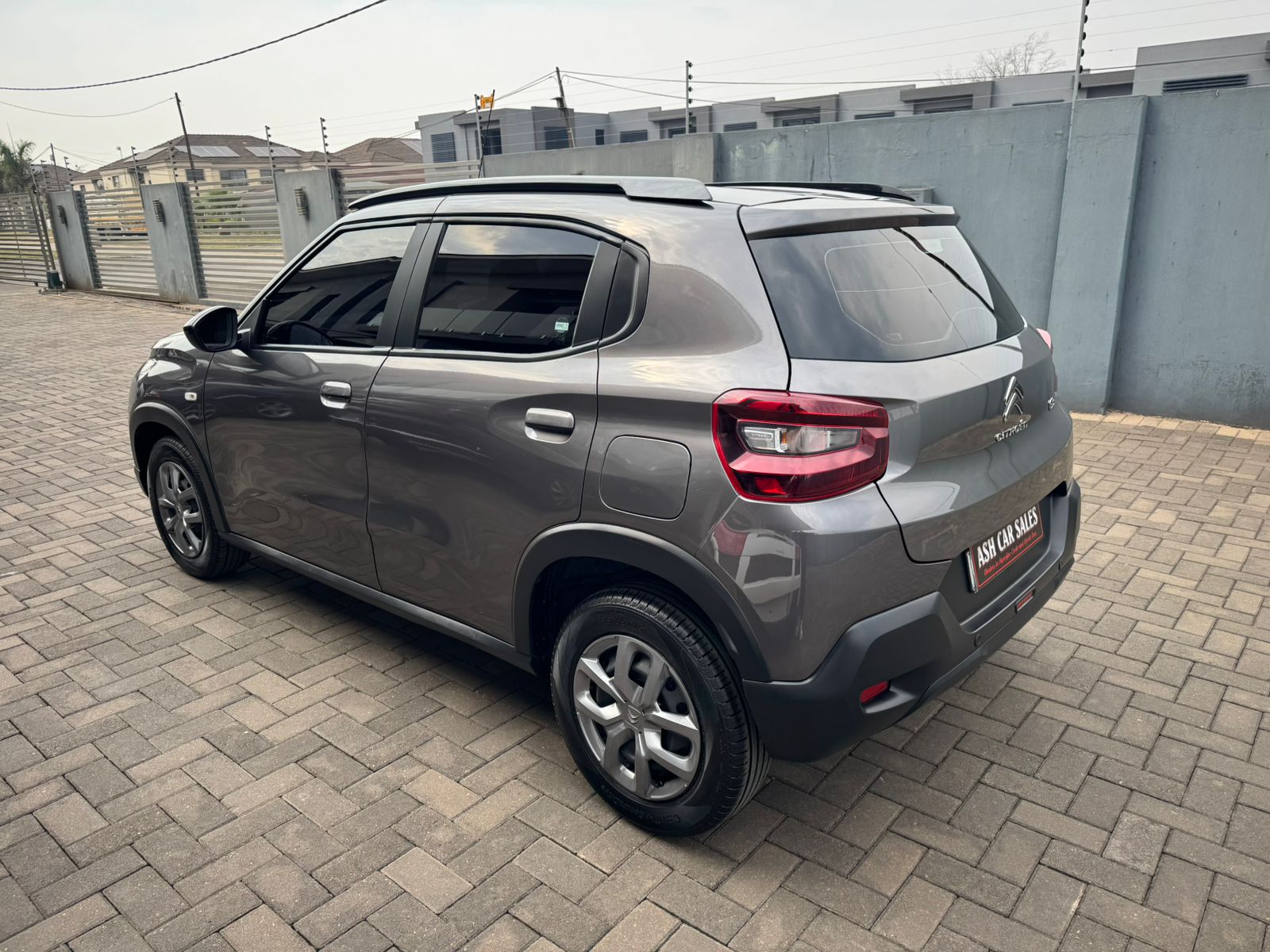 
								2023 Citroen C3 1.2 Feel Manual full									