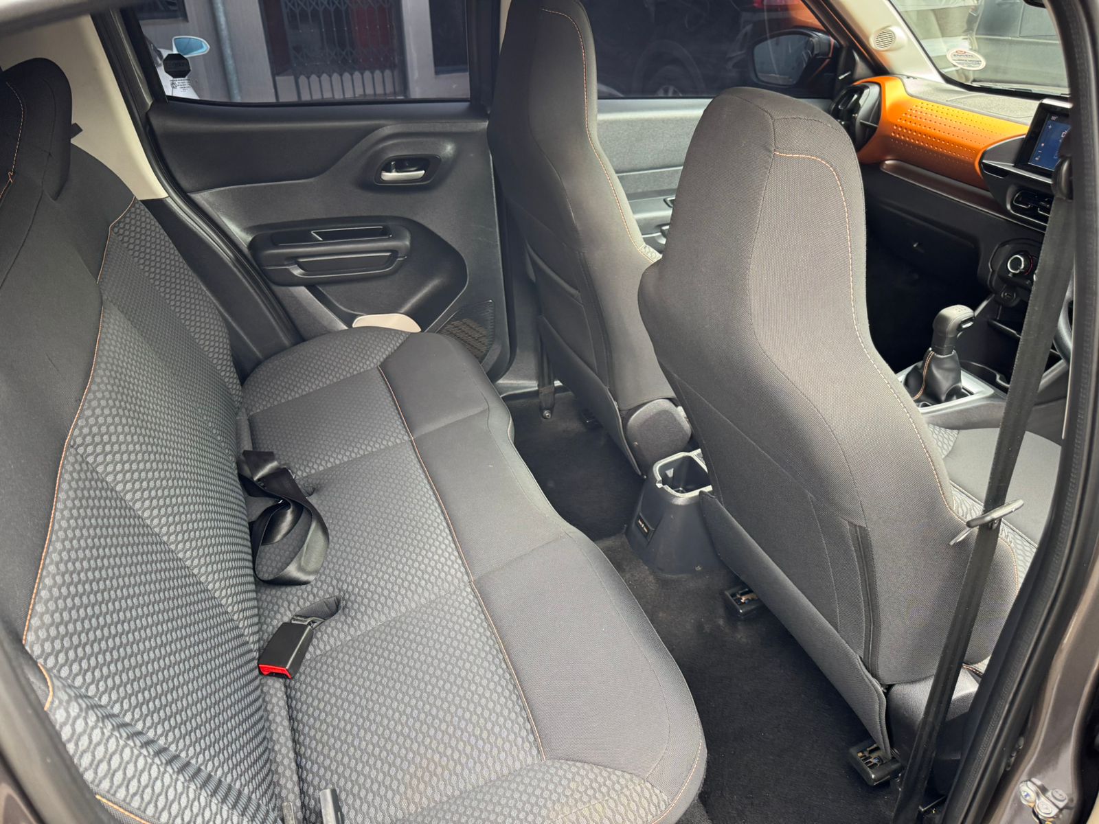 
								2023 Citroen C3 1.2 Feel Manual full									
