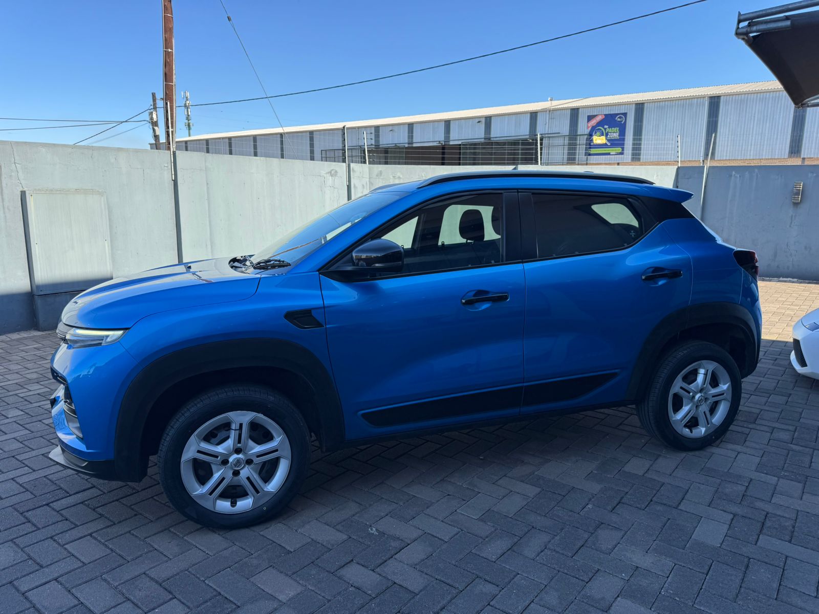 
								2022 Renault Kiger 1.0 Life Manual full									