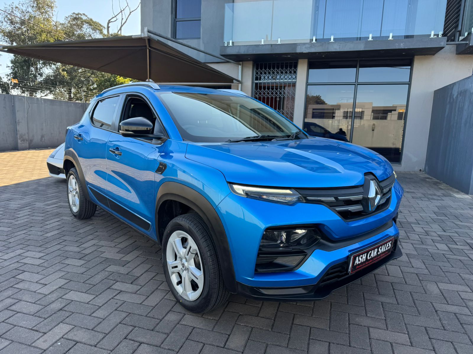 
								2022 Renault Kiger 1.0 Life Manual full									