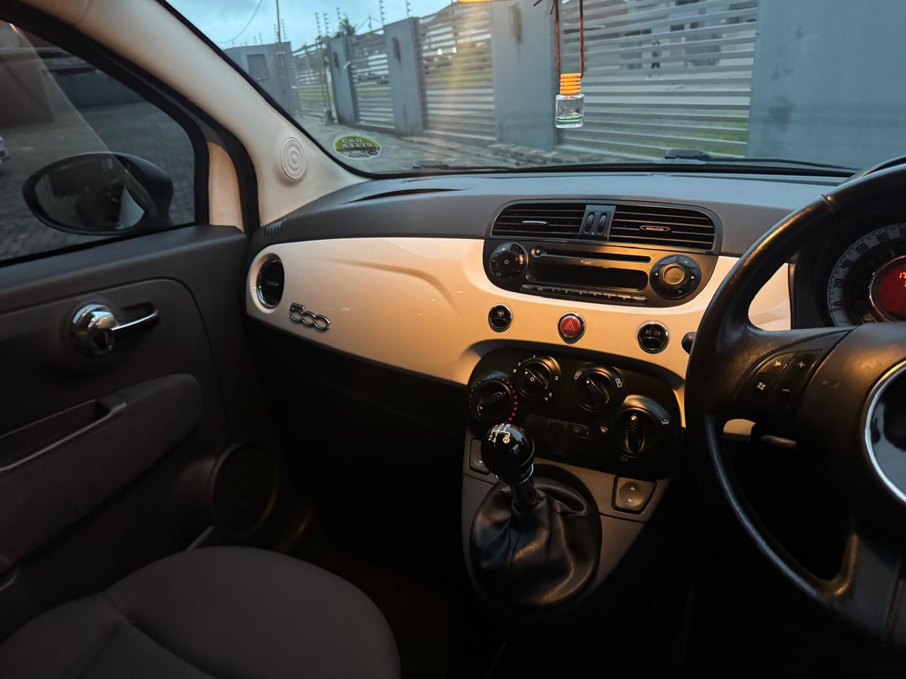 
								2013 Fiat 500 1.2 pop full									