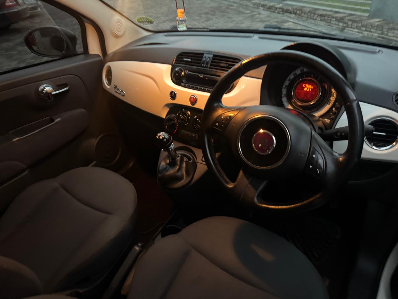 
								2013 Fiat 500 1.2 pop full									