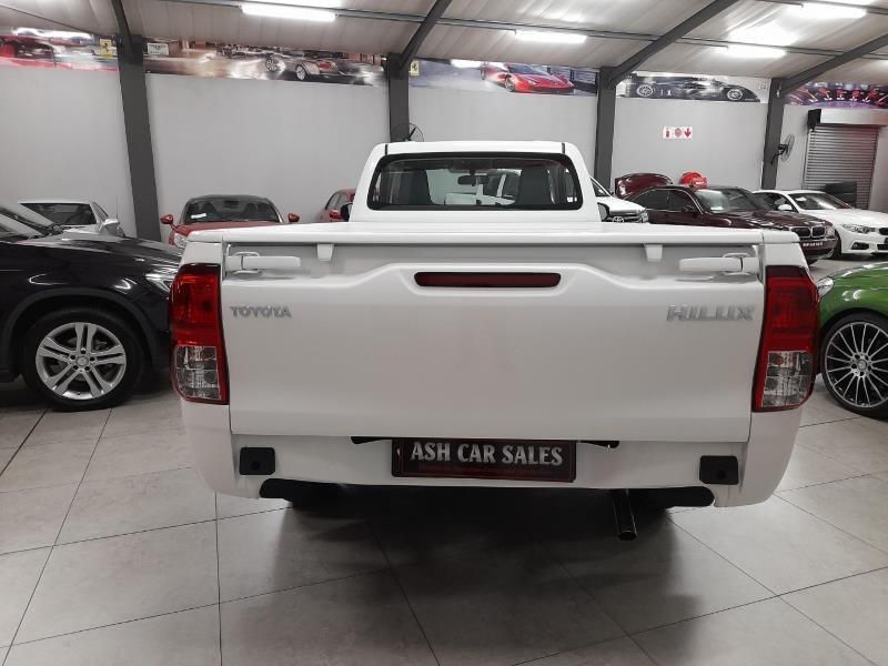 
								2022 Toyota Hilux 2.0 VVTI Single Cab full									