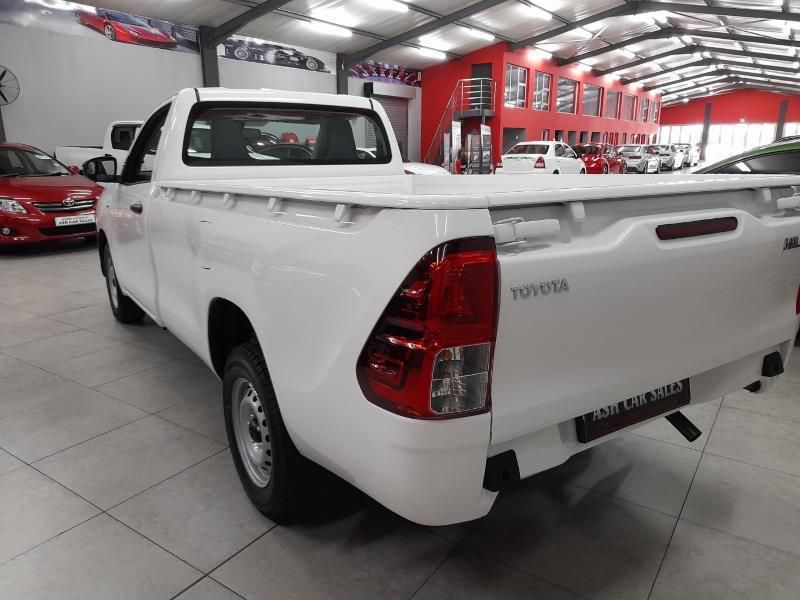 
								2022 Toyota Hilux 2.0 VVTI Single Cab full									
