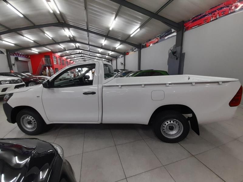 
								2022 Toyota Hilux 2.0 VVTI Single Cab full									