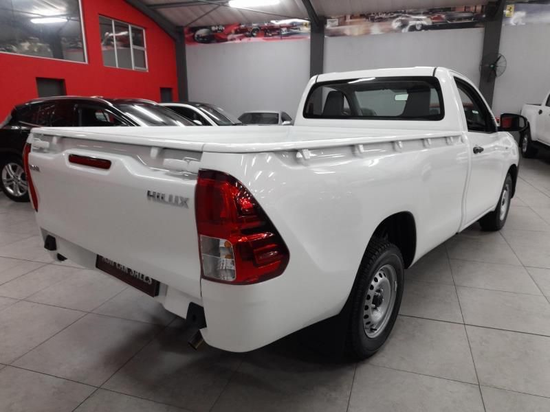 
								2022 Toyota Hilux 2.0 VVTI Single Cab full									