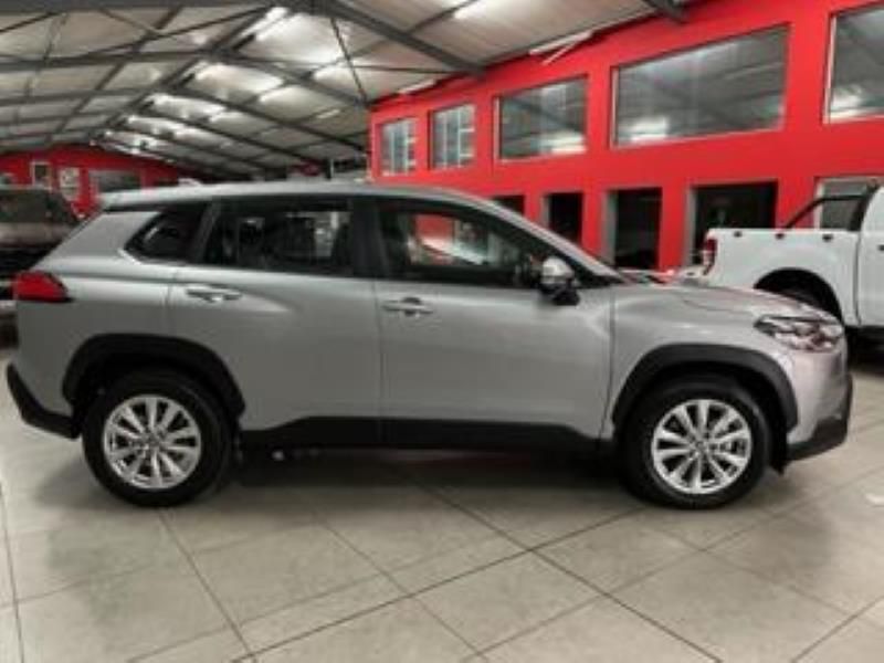 
								2022 Toyota Corolla Cross 1.8 Xi full									