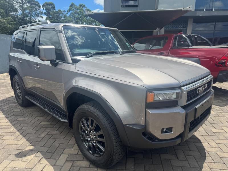 
								2025 Toyota Land Cruiser Prado 2.8GD TX full									