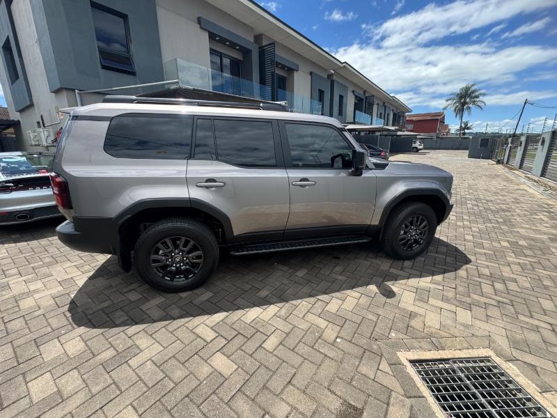 
								2025 Toyota Land Cruiser Prado 2.8GD TX full									