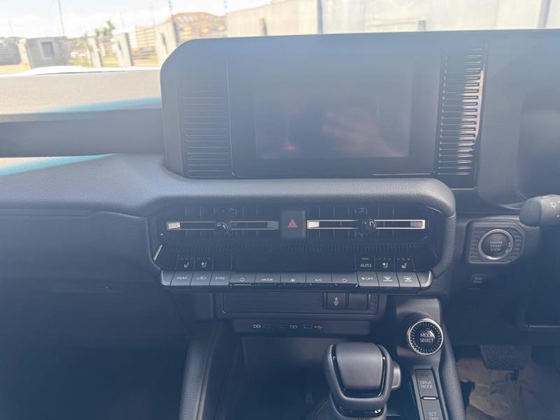 
								2025 Toyota Land Cruiser Prado 2.8GD TX full									