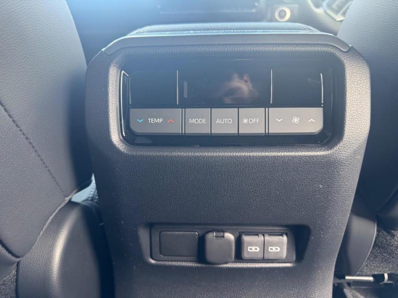 
								2025 Toyota Land Cruiser Prado 2.8GD TX full									