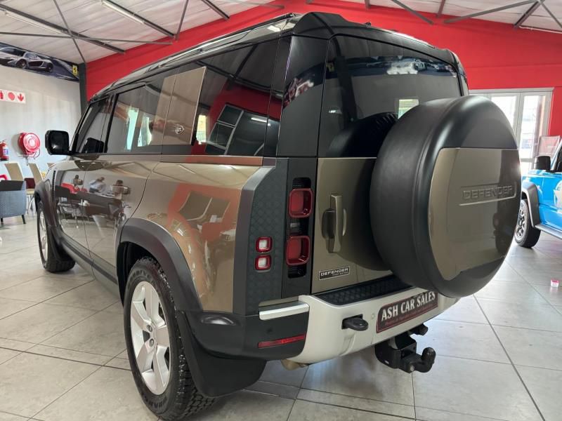 
								2020 Land Rover Defender 110 D240 First Edition full									
