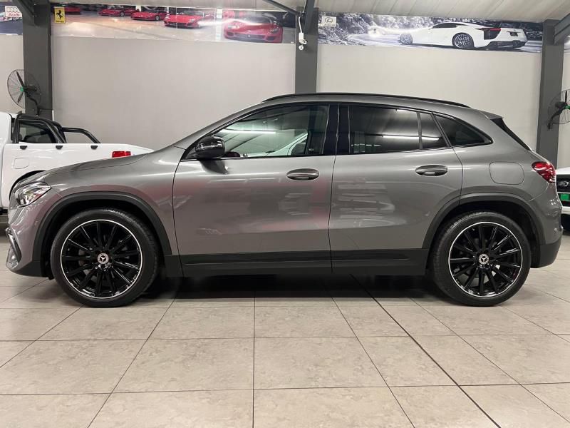 
								2021 Mercedes-Benz GLA GLA200 AMG Line full									