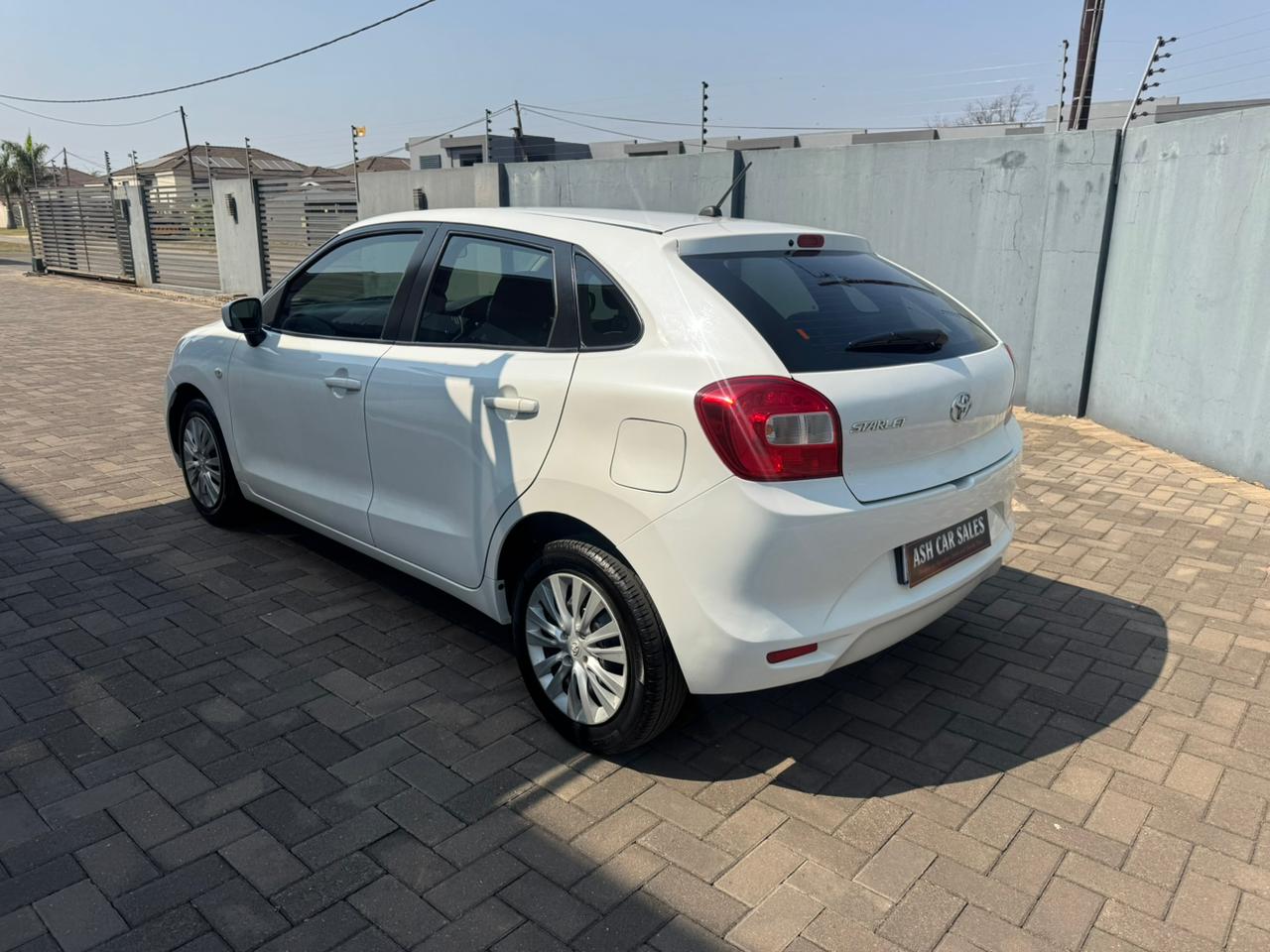 
								2021 Toyota Starlet 1.4 XI full									