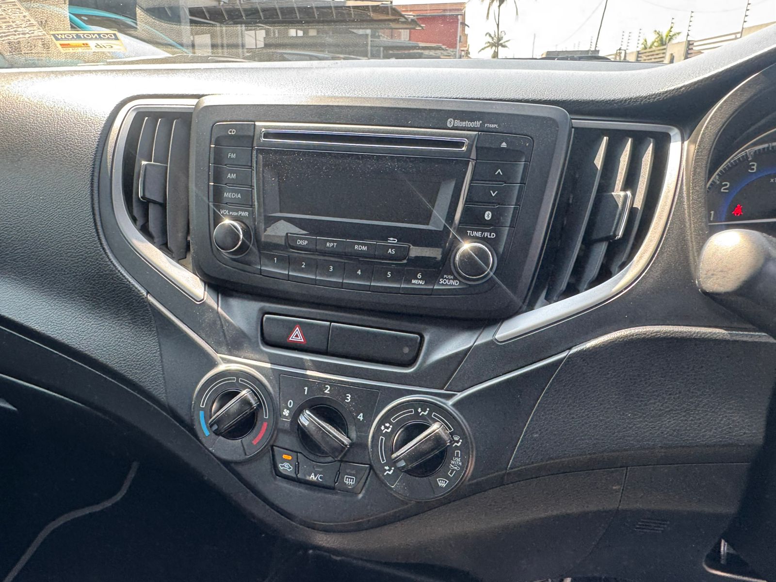 
								2021 Toyota Starlet 1.4 XI full									