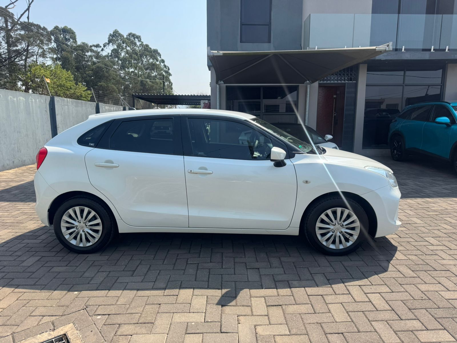 
								2021 Toyota Starlet 1.4 XI full									